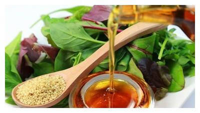 炒菜到底用什么油最健康？教你“6个诀窍”，包你挑到好食用油