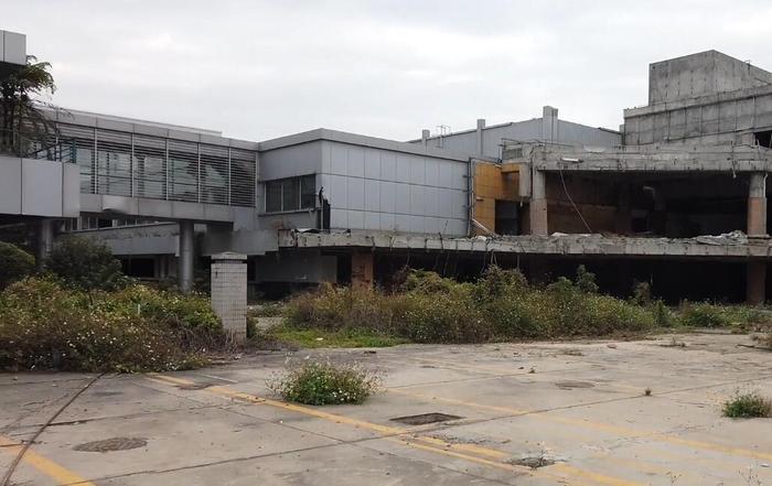 东莞诺基亚工厂，曾经的巨无霸工厂，如今成为一片废墟，让人惋惜