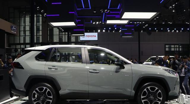 丰田全新RAV4荣放开启预售，2.5L混动版我非常喜欢