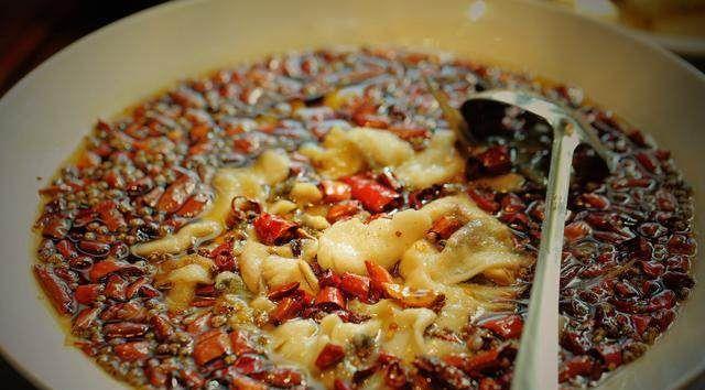 在寒冷的冬天，济南吃货与麻辣鲜香的川菜来个相遇吧！