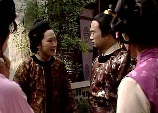 红楼梦：同是豪门千金，为什么王夫人嫁给官员，而薛姨妈嫁给商人
