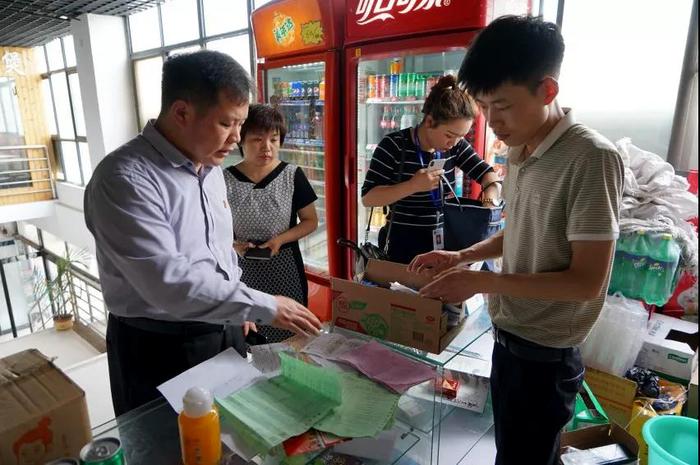 郑东新区食药监局｜校园食安不小觑 随机抽查促监管