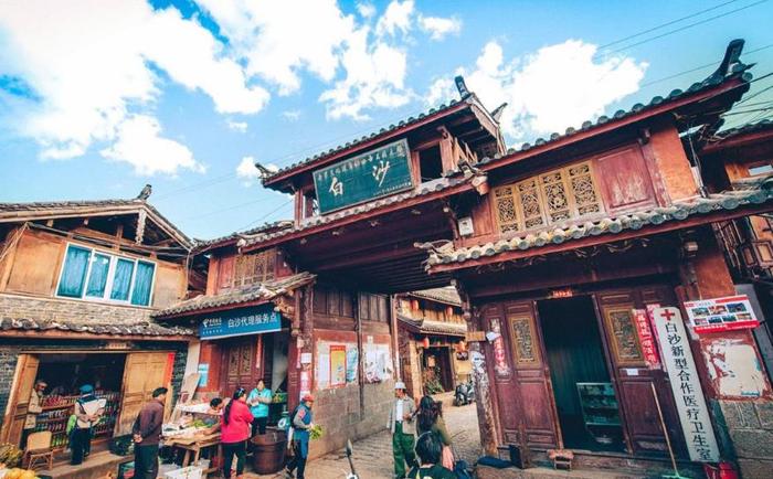白沙古镇是丽江最古老的集镇之一，古老的壁画吸引着无数外来者！