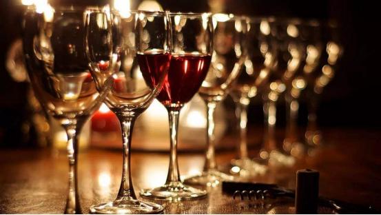 雷盛红酒丨盘点澳洲红酒和法国红酒的区别