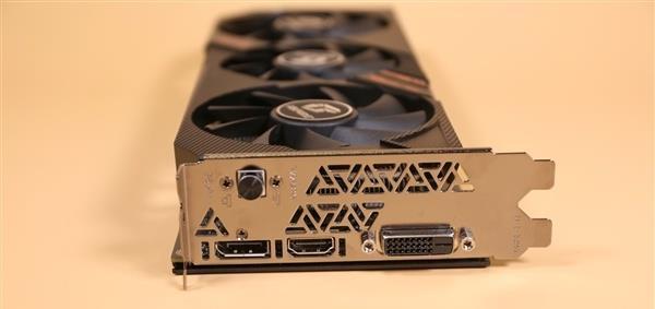 七彩虹iGame GTX 1660 SUPER显卡拆解图赏