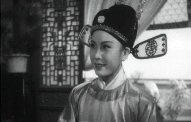 七仙女严凤英珍贵老照片，中国最美的艺术家，美得令人怀念！