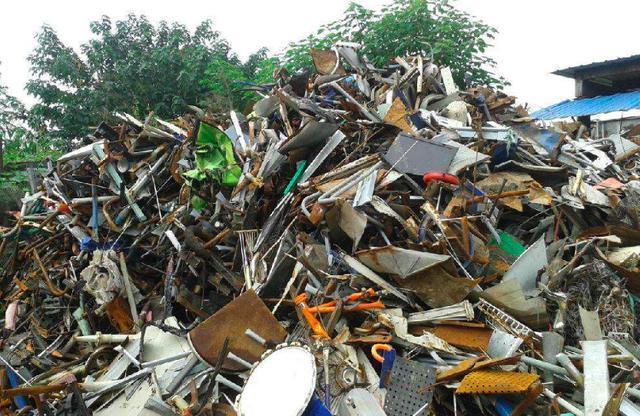 为什么废品回收工作环境脏乱差，做废品回收的却都不改行呢？赚钱