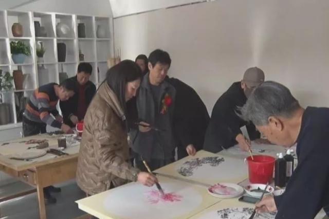 雄安新区中国书画名家精品巡回展在我县职教中心开幕