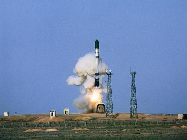 俄罗斯战略火箭军对美国空军陆基导弹部队，谁更强？
