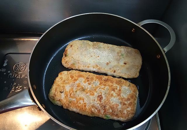 教你在家制作天津回民街的特色小吃——三皮两馅牛肉饼