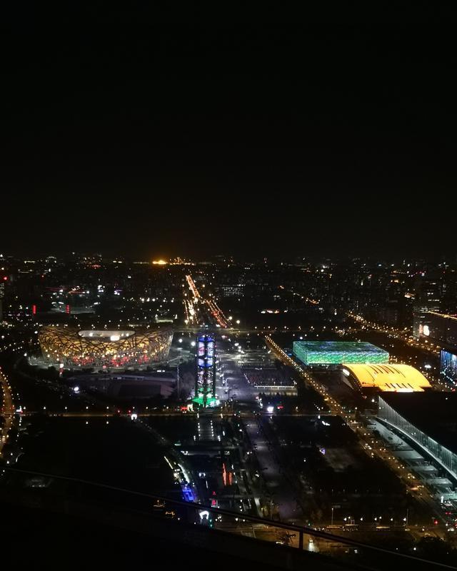 登北京奥林匹克塔（奥森塔，钉子塔）看夜景