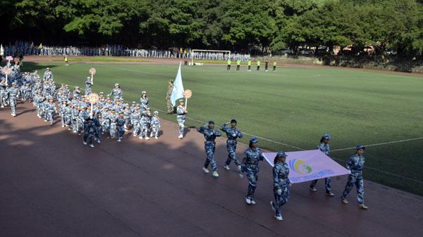 酷！“领携家园 汇力三军”军旅亲子拓展活动演绎军事化学前教育