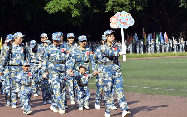 酷！“领携家园 汇力三军”军旅亲子拓展活动演绎军事化学前教育