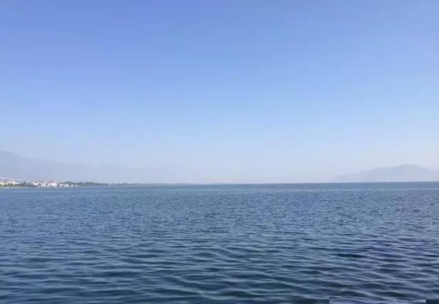 云南四大湖泊抚仙湖、泸沽湖、洱海、滇池对比