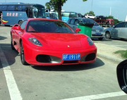 南通苏通大桥服务区实拍法拉利F430跑车，回头率100%！