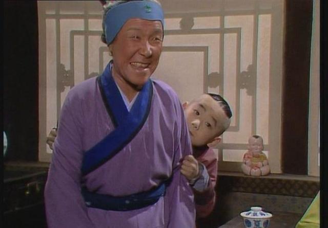 久经世故，机智幽默：《红楼梦》中刘姥姥的人物魅力