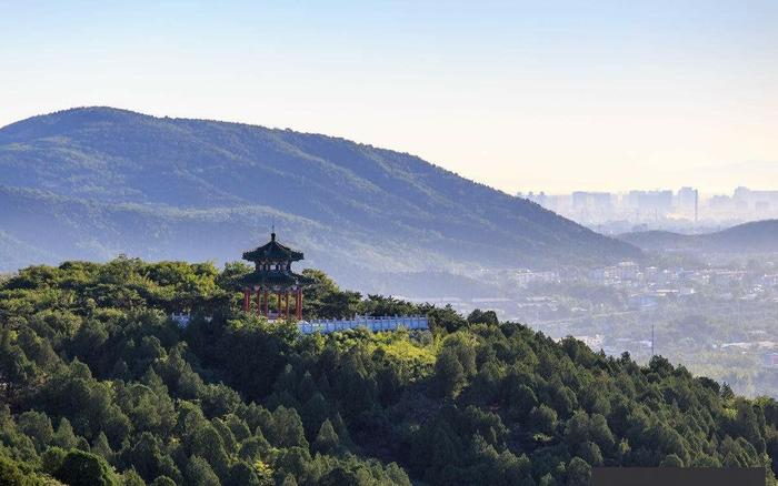 北京石景山：西山国家森林公园，距离北京市区最近的国家级公园！