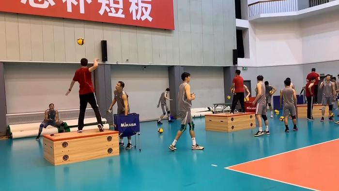 中国男排将移师上海东方绿舟训练基地,继续备战东京奥运资格赛