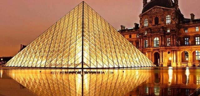 贝聿铭老先生使用玻璃打造法国地标性建筑，惊艳了全世界