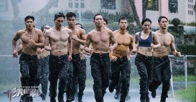 《雷霆极战》：神仙配置+无聊剧情，香港警匪剧何时能东山再起？