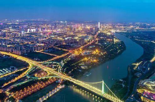 太炫酷，全国最大灯彩中国结就在江苏……