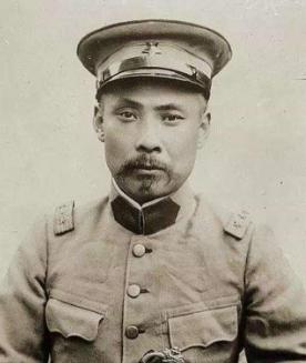 靳云鹏曾多次出任总理，日军侵华时曾打算拉拢他却因实力低而作罢