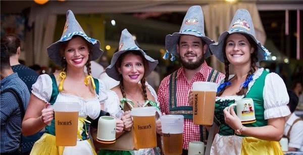 为什么东北人在德国喝酒的时候，看到德国的下酒菜，会觉得亲切
