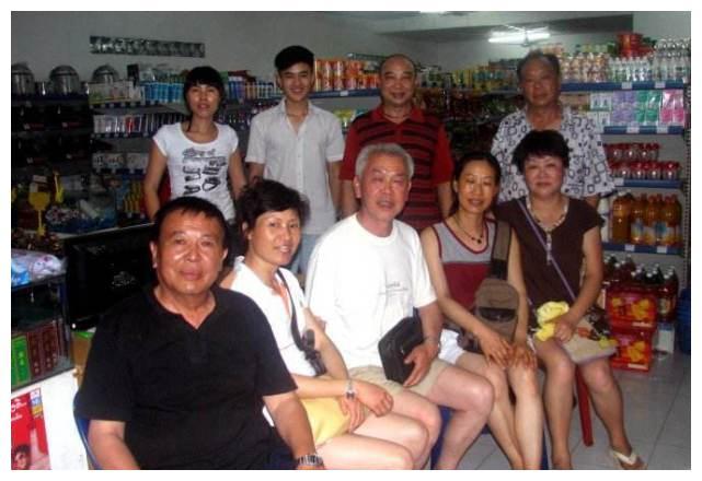 十万湖南人在老挝做生意，开豪车住豪宅，他们做的都是什么生意？