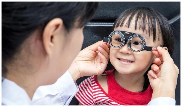 孩子3岁就近视？因为你没重视孩子的视力发育过程，父母都要清楚