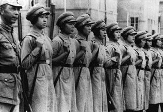 二战中日本战败，苏联对日本女兵是如何处置的，幸存者不敢回忆！