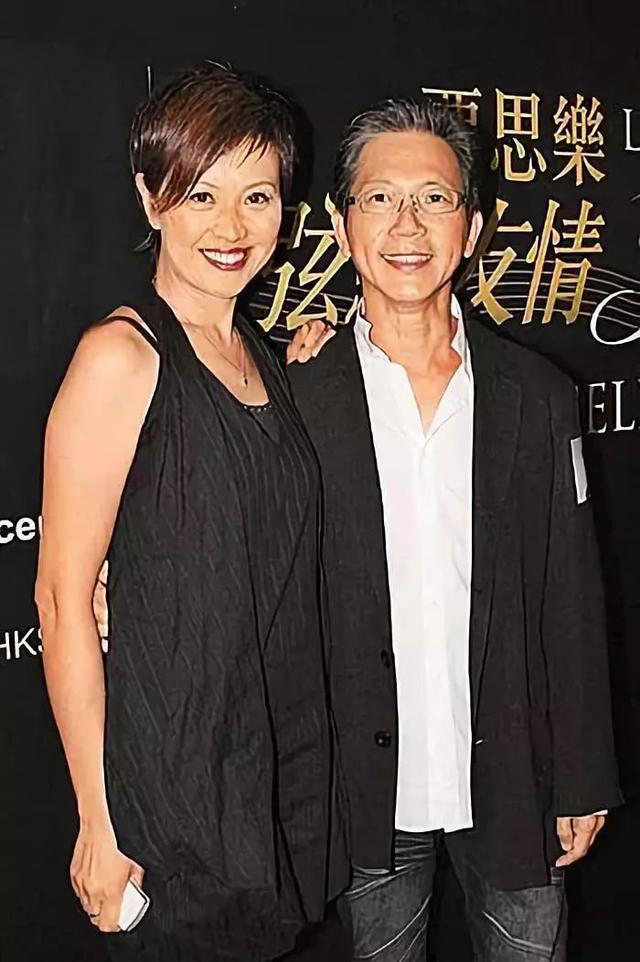 她曾跟赵雅芝齐名，结婚24年后亲自送老公出家，后卖掉房子复出