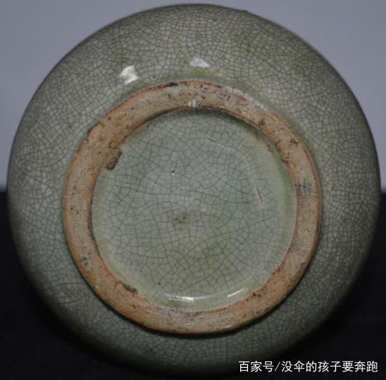 中国瓷器的巅峰收藏——宋代瓷器，哥窑双耳炉哥窑月白釉钵式洗
