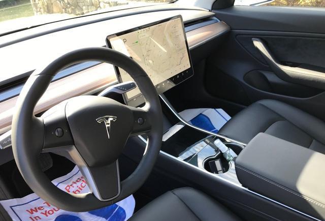2018年出厂，特斯拉 Tesla Inc纯电动汽车