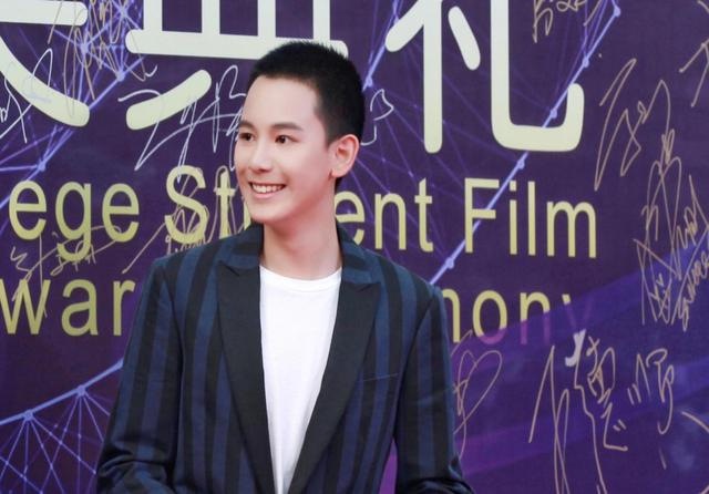 十八岁的胡先煦为自己的演艺生涯拼搏着,不单单是好玩了