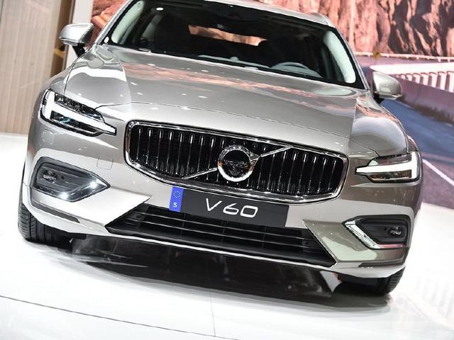 沃尔沃V60北欧上市了，颜值堪称最美，国内预计8万上市