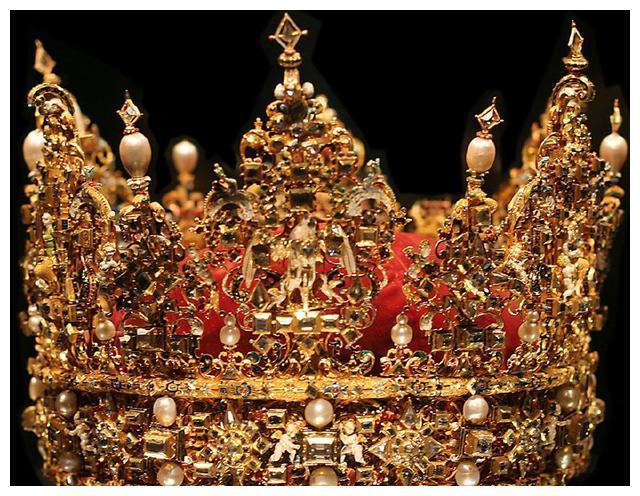世界上最奢华的5顶王冠，每一顶价格不菲	
，最后一顶属于英国女王