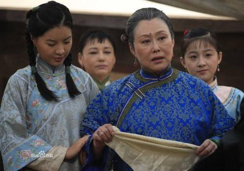 《大宅门》里白景琦的二姨太太杨九红是个彻头彻尾的悲剧女性