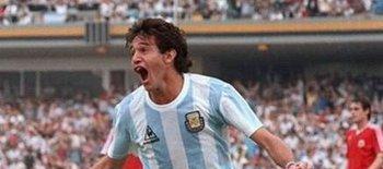 盘点阿根廷足球历史十大巨星排行榜: 三人效力巴萨, 第一名是传奇