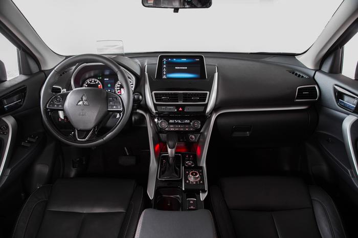 试驾广汽三菱全新SUV奕歌，带给你新感观体验，新车于11月上市