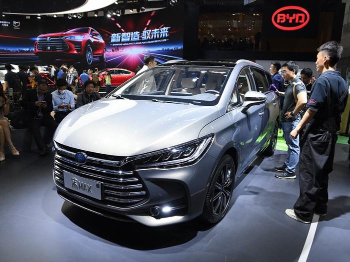 比亚迪唐EV/宋MAX插混车型广州车展开启预售