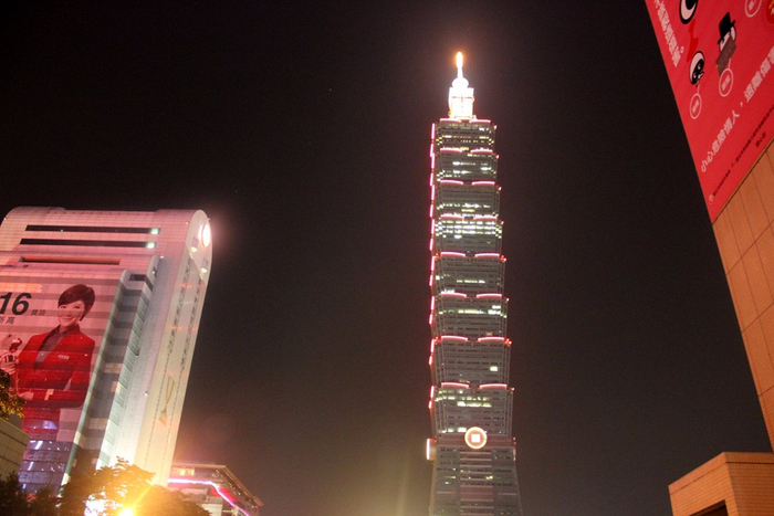 台北故宫博物院，可爱孩儿枕，没忍住偷拍