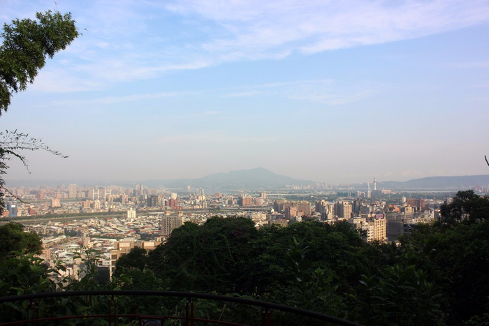 台北故宫博物院，可爱孩儿枕，没忍住偷拍
