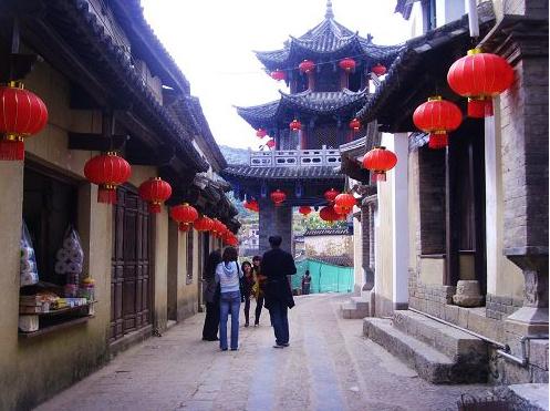 探寻茶马古道上的重镇与驿站，感受云南马帮文化曾经的辉煌！