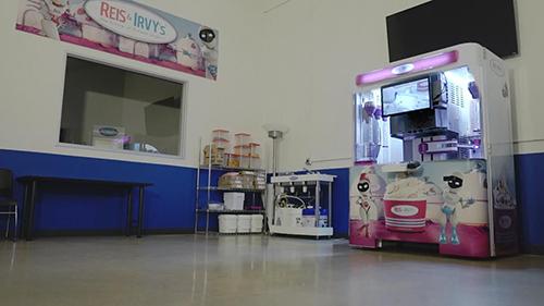 米克尔森“突破界限”投资自动酸奶机器人