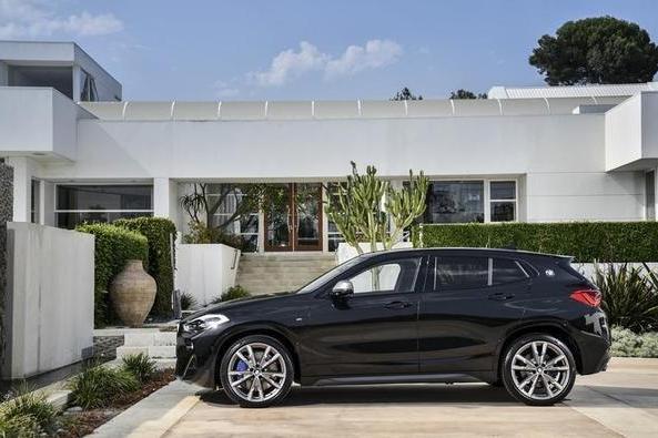 BMW X二 M三十五i推出了该公司最强大的四缸发动机
