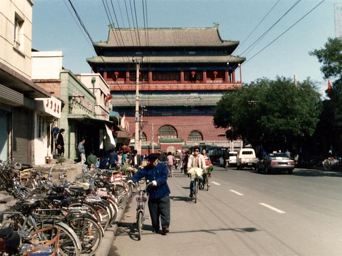 老照片：八十年代末的北京，东城西城胡同街拍