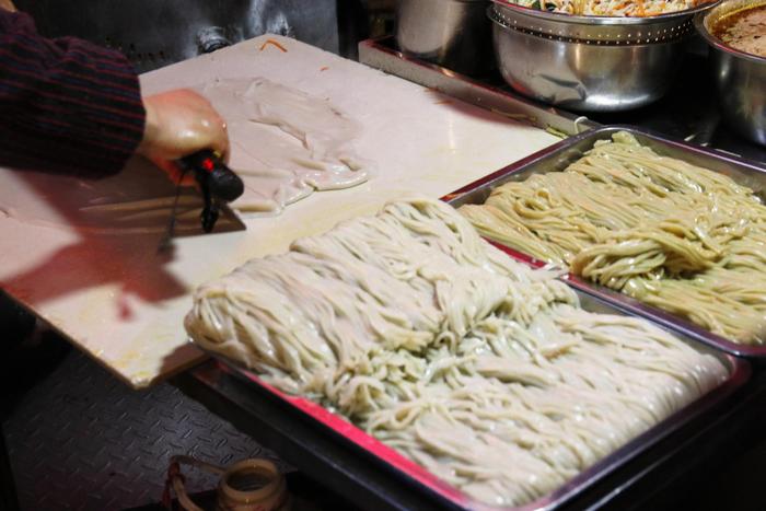 汉中吃货的福音，前进路夜市美食荟萃！