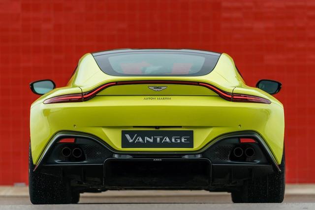 2019阿斯顿马丁Vantage，让AMG车主很惆怅啊！