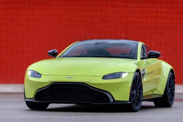 2019阿斯顿马丁Vantage，让AMG车主很惆怅啊！