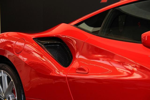 Ferrari史上最强V8跑车488 Pista现身台湾 基本总价1,998万